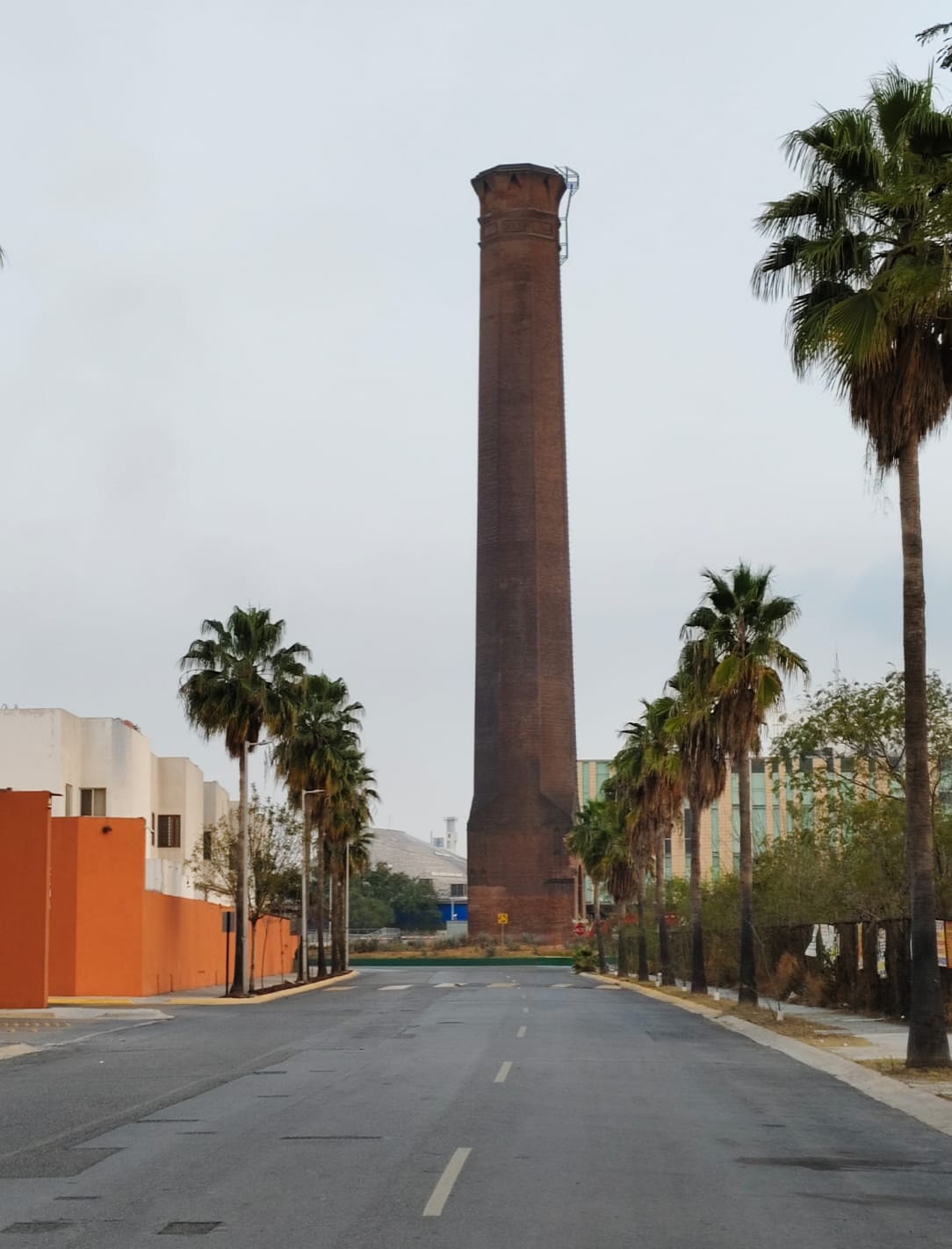 La chimenea del  sector Centrika