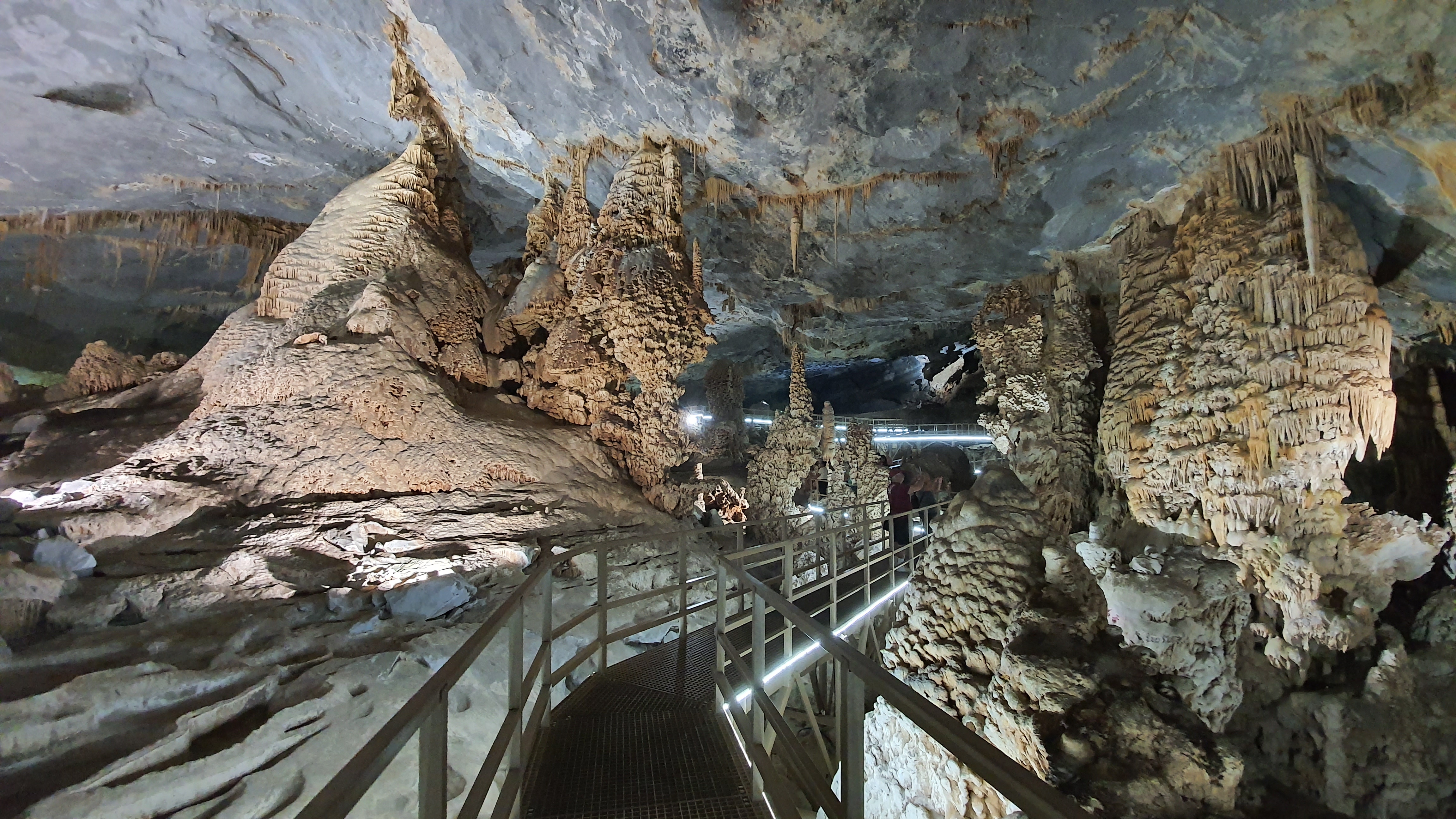 Gruta de Bustamante